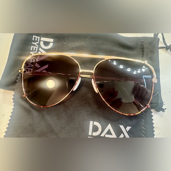 DAX cheetah sunnies - Picture 4 of 4